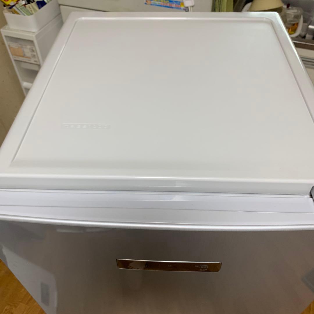 シルバー 冷凍庫 ファン式冷却　霜取り機能有り