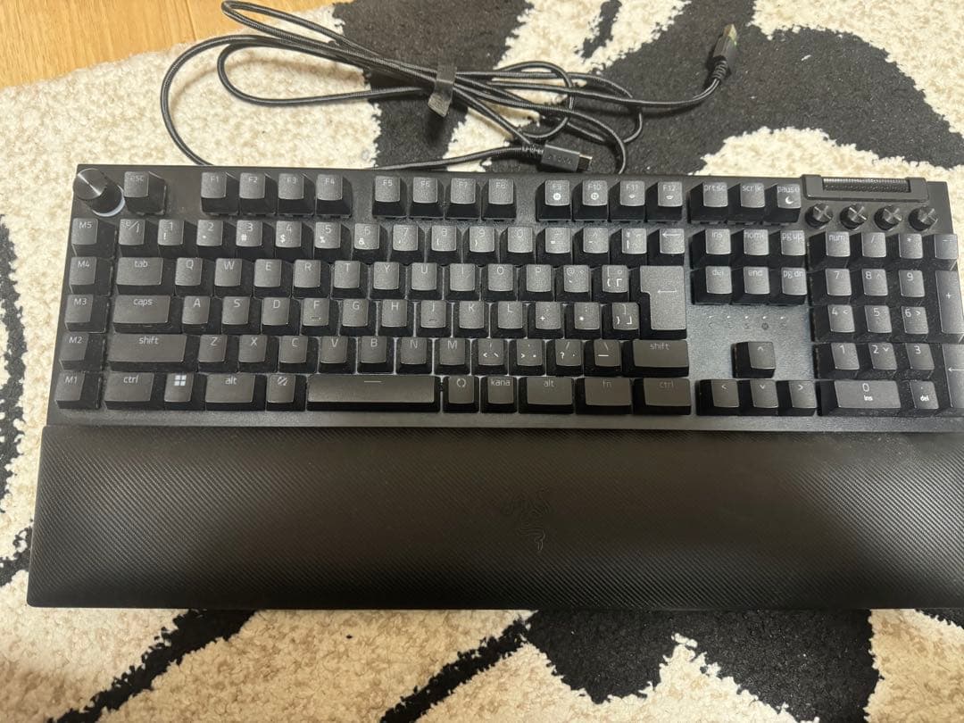 Razer BLACKWIDOW V4 PRO 黄軸