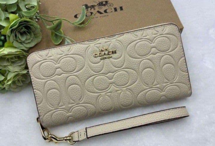 新品未使用コーチ長財布ロゴシグネチャーホワイトレディースメンズ送料無料即日発送