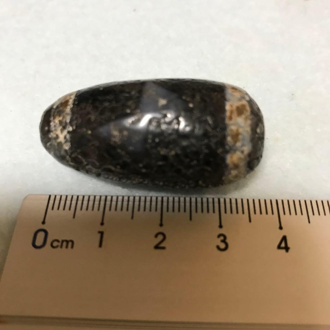 超激レア珍品‼︎ 古代老礦石　龍紋　たまご型閃電五眼天珠　フジヤマ