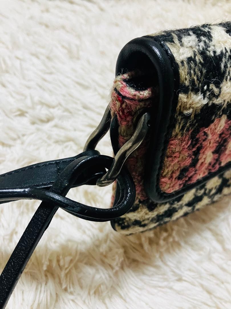 鍵付き　バーバリーロンドン　ノバチェック　ツイード　クラッチバッグ　ピンク