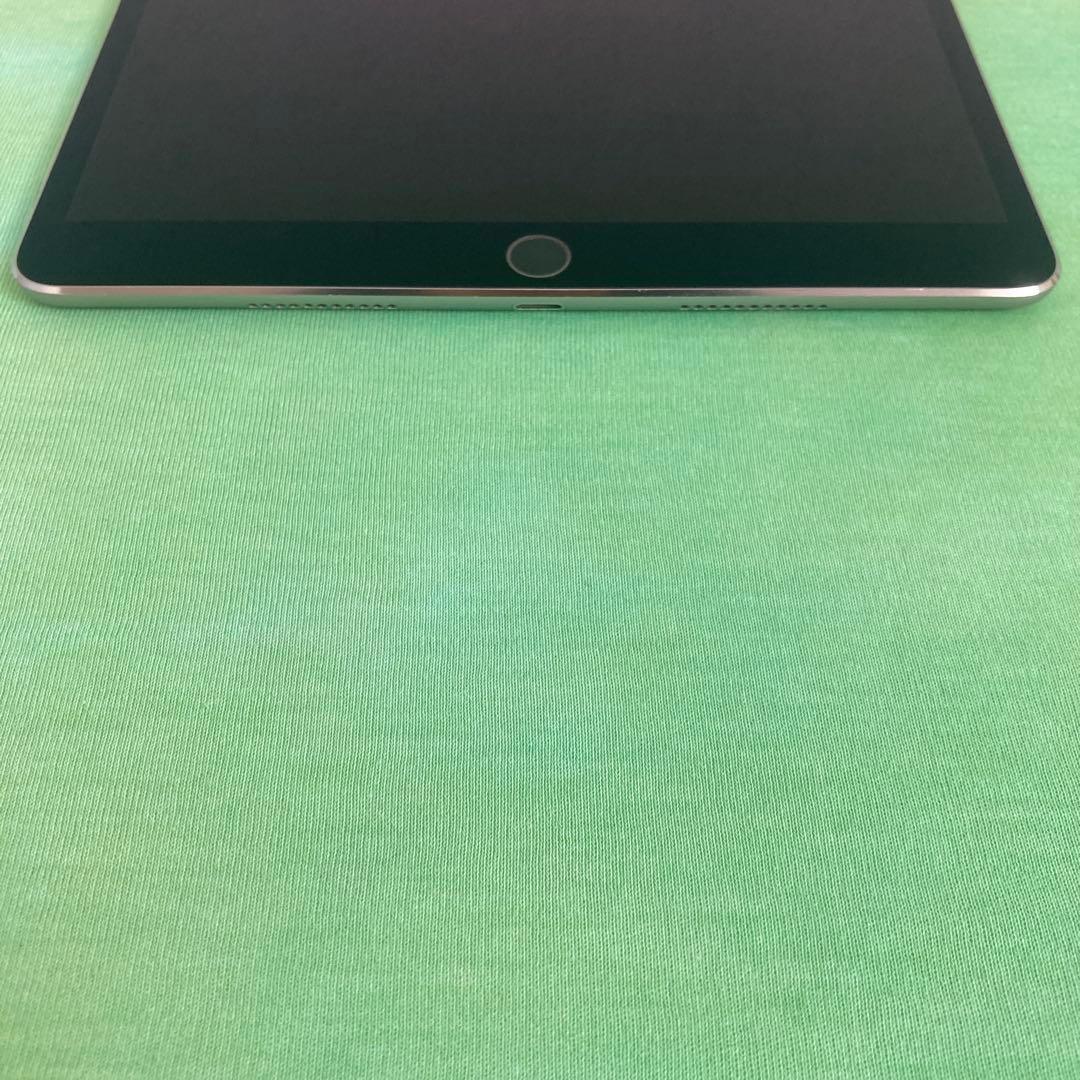 200 電池ほぼ新品☆iPad Pro 256GB 10.5インチ SIMフリー