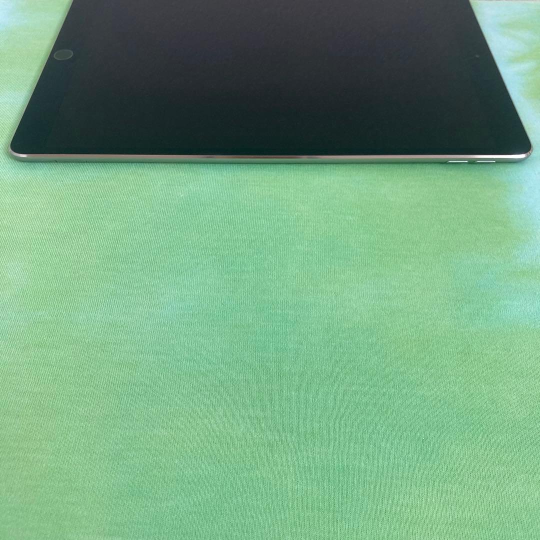 200 電池ほぼ新品☆iPad Pro 256GB 10.5インチ SIMフリー