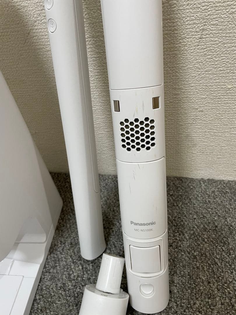 Panasonic コードレス 掃除機 MC-NS100K 2023年製