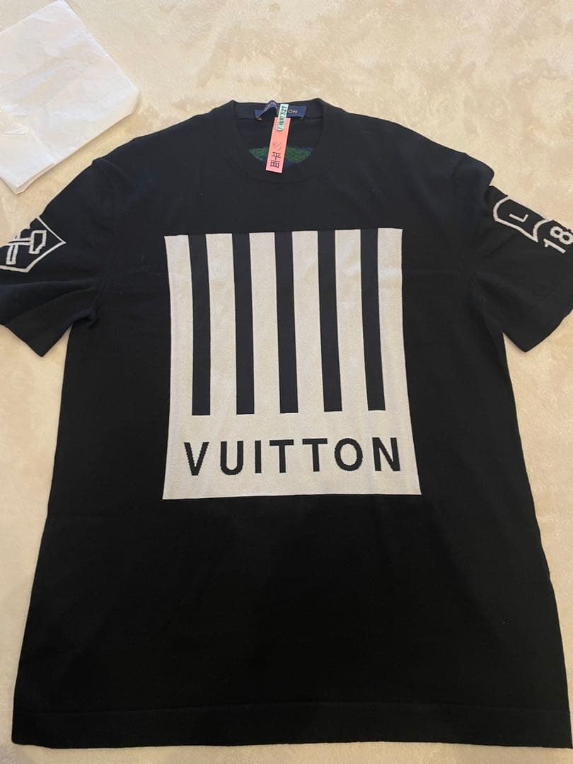 Louis Vuitton 黒 半袖薄手トップス　 Lサイズ　1回着用品　交渉可