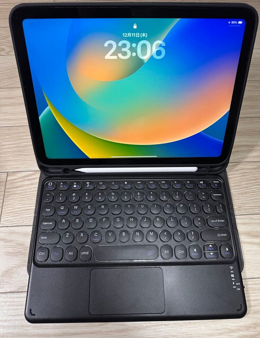 Apple iPad 第10世代　本体　キーボード、ケース、タッチペン付き