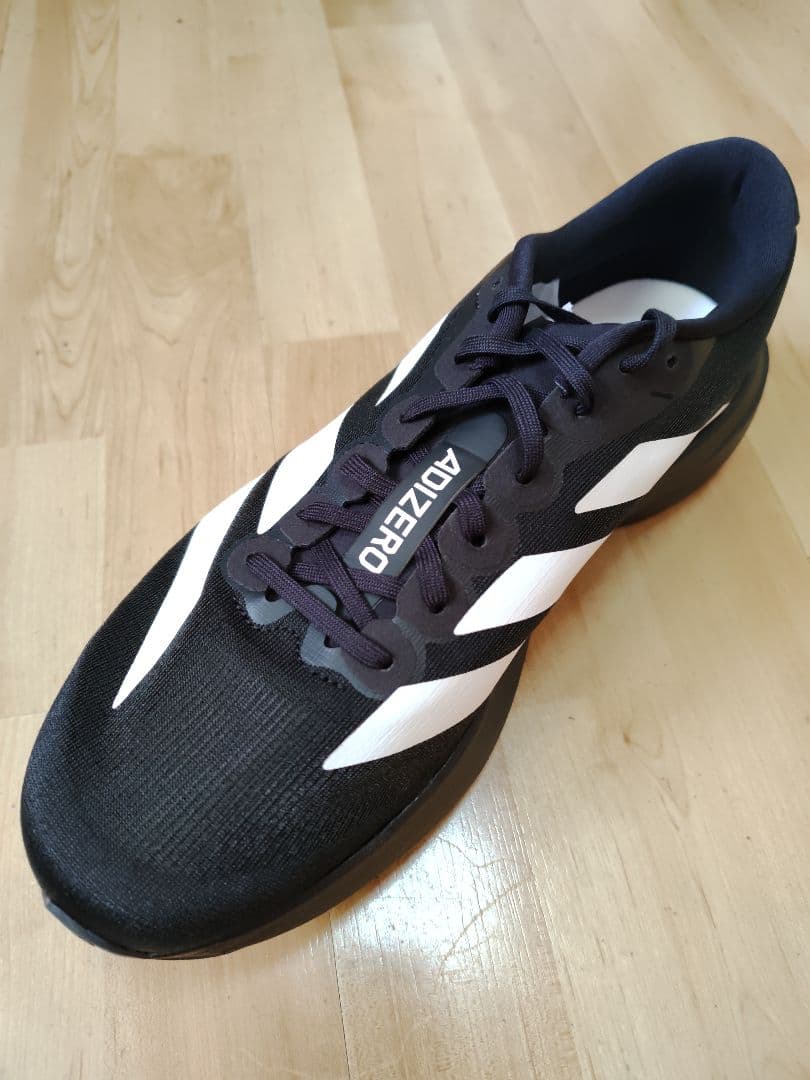 【未使用 & 送料無料】Adizero EVO SL（27.5、白黒ミックス）