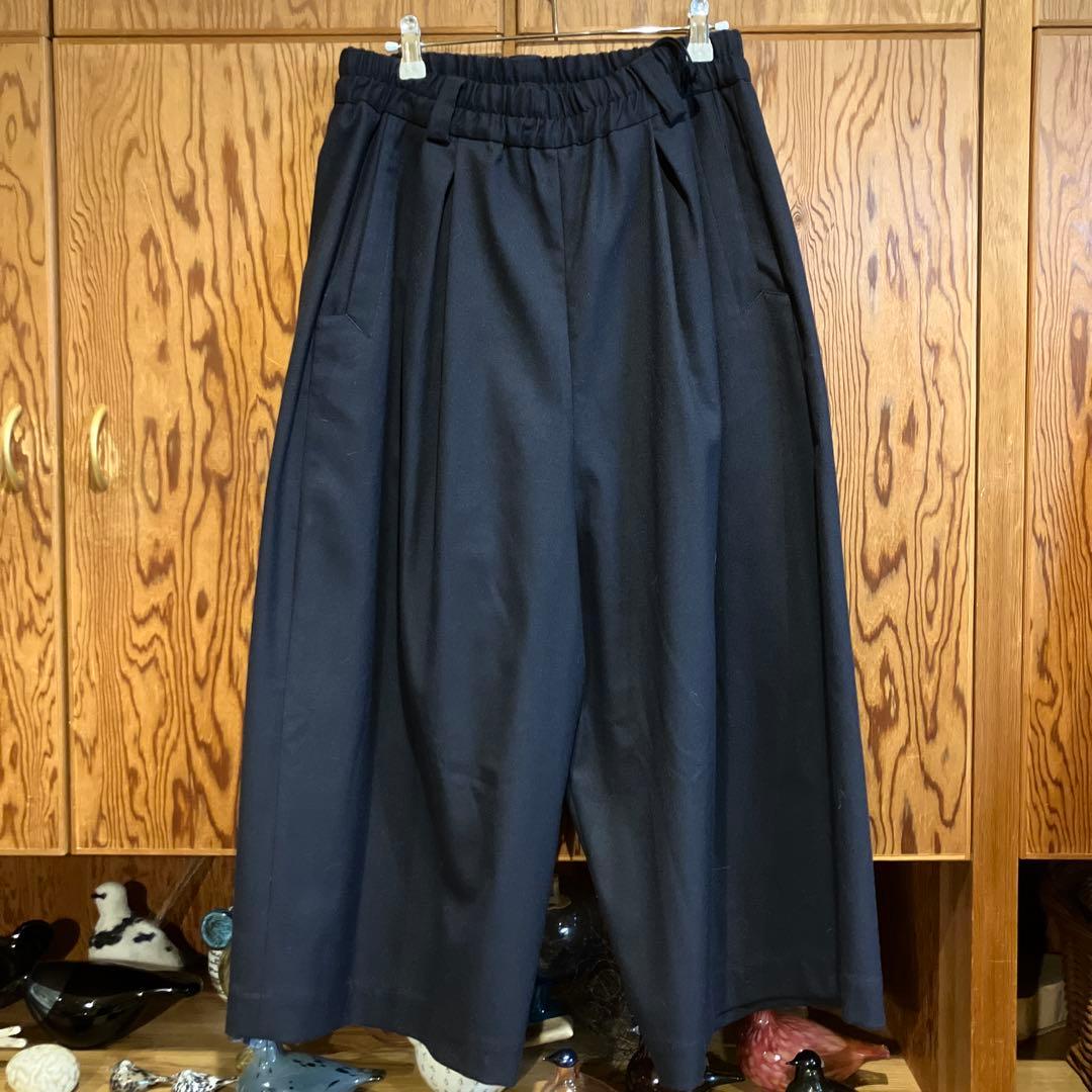 アトリエナルセ　今期ガウチョパンツ　ネイビー