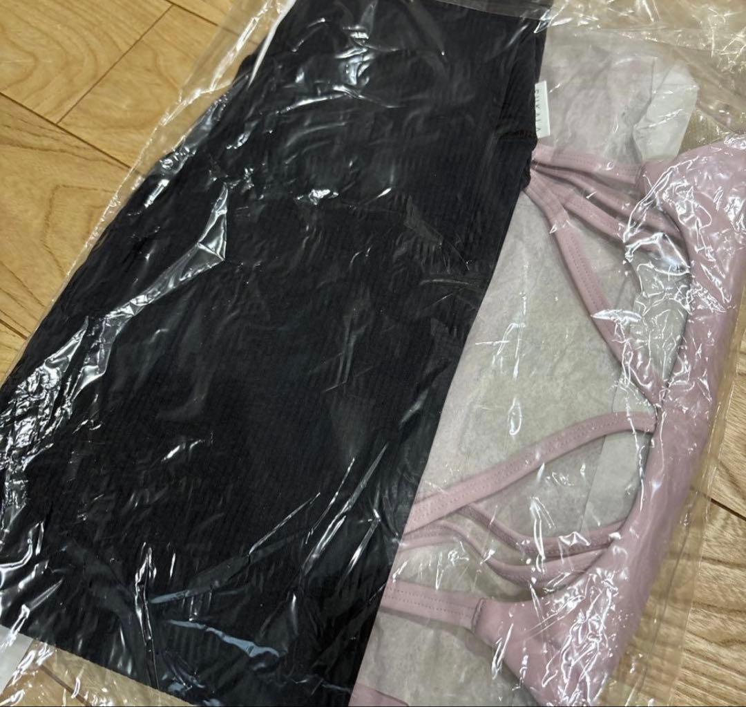 新品SUKALAショートクロスキャミソール＆レギンスセットアップピンクSバーム付