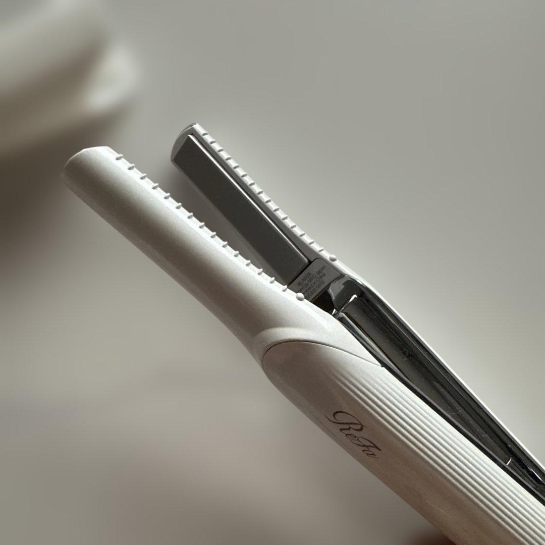 リファ　ReFa FINGER IRON 携帯　ヘアアイロン