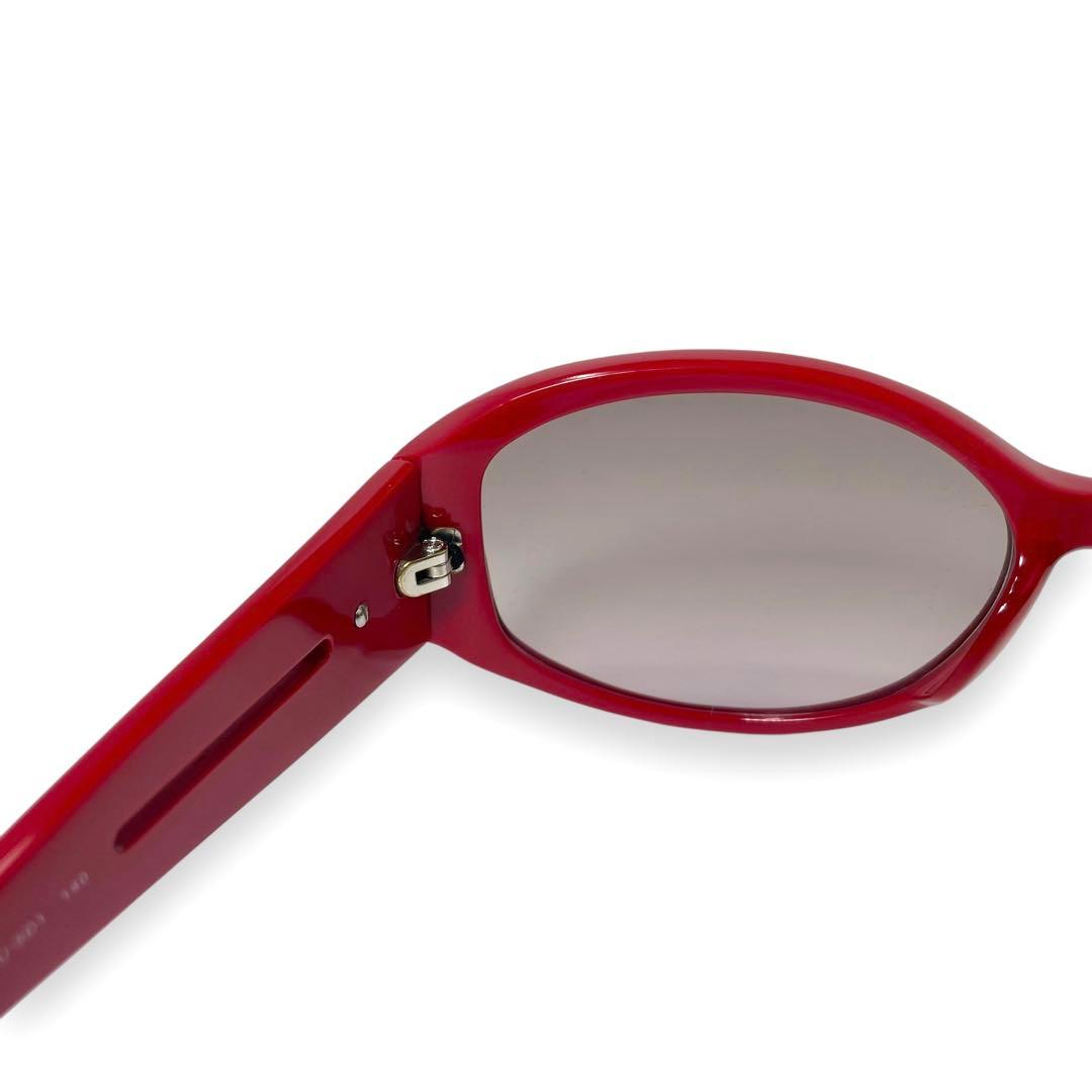 プラダスポーツ　サングラス　レッド　サイドロゴ