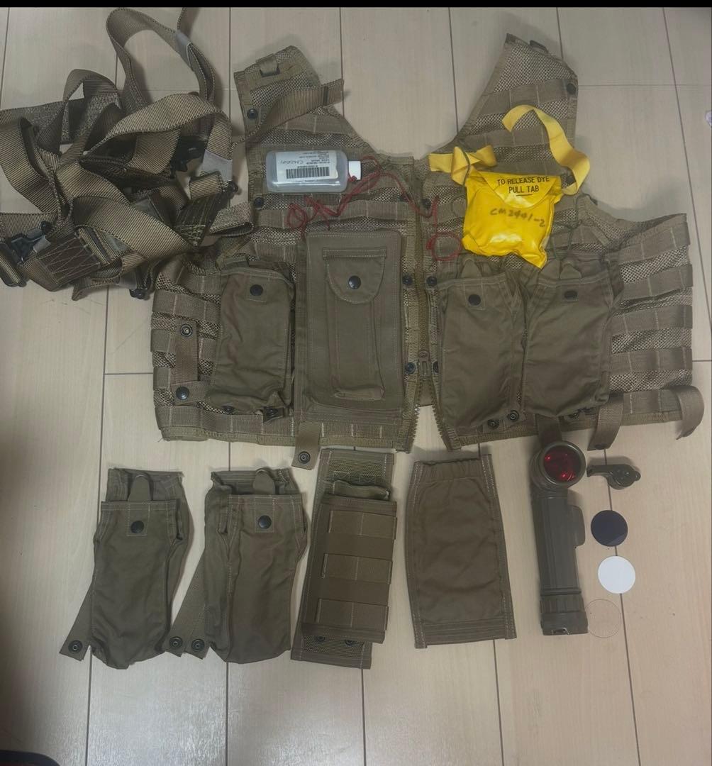 米軍放出品　海軍　サバイバルベスト　パイロット　自衛隊　空軍　サバゲー　自衛隊