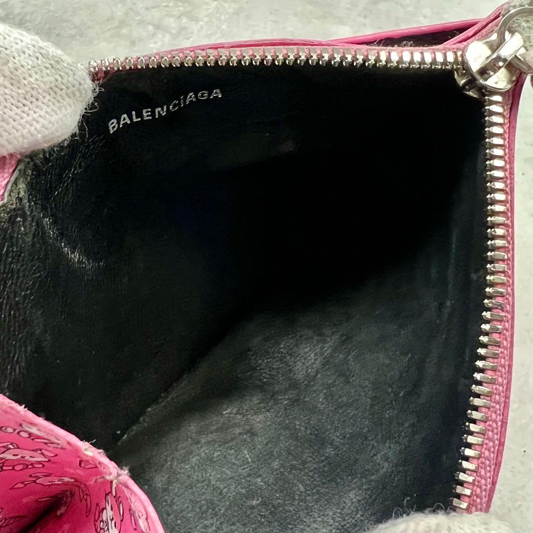 専用 BALENCIAGA バニーニューイヤー ケース 8228