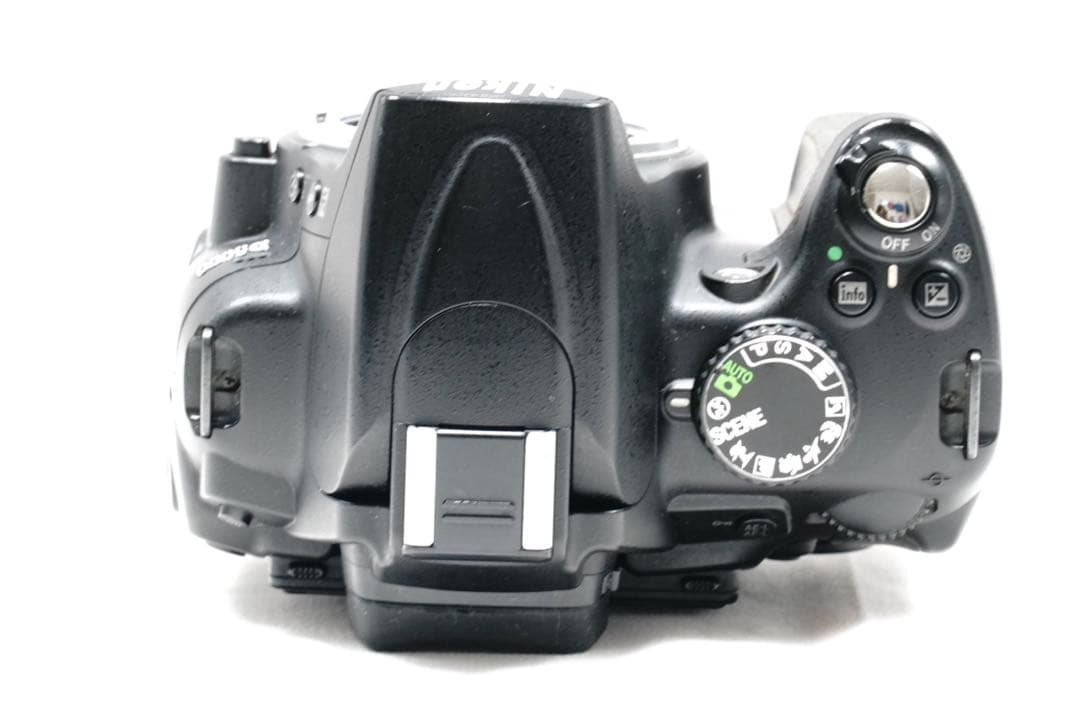 Nikon D5000 スマホ転送 一眼レフ 動画・自撮りOK 手ぶれ補正付き