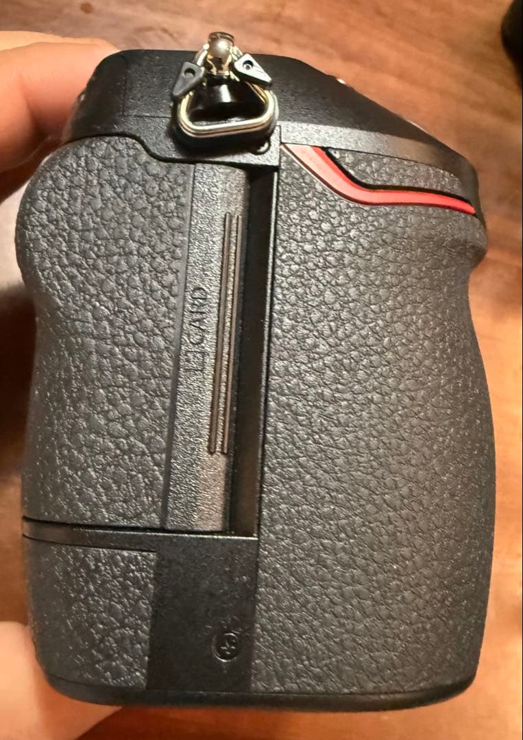 Nikon Z 8 ミラーレス一眼 本体のみ　美品