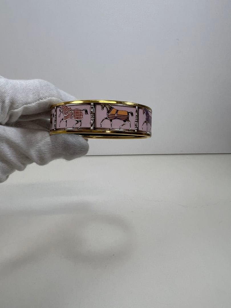 HERMES 馬デザイン バングル