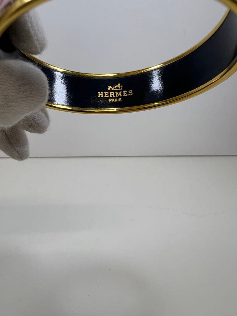 HERMES 馬デザイン バングル