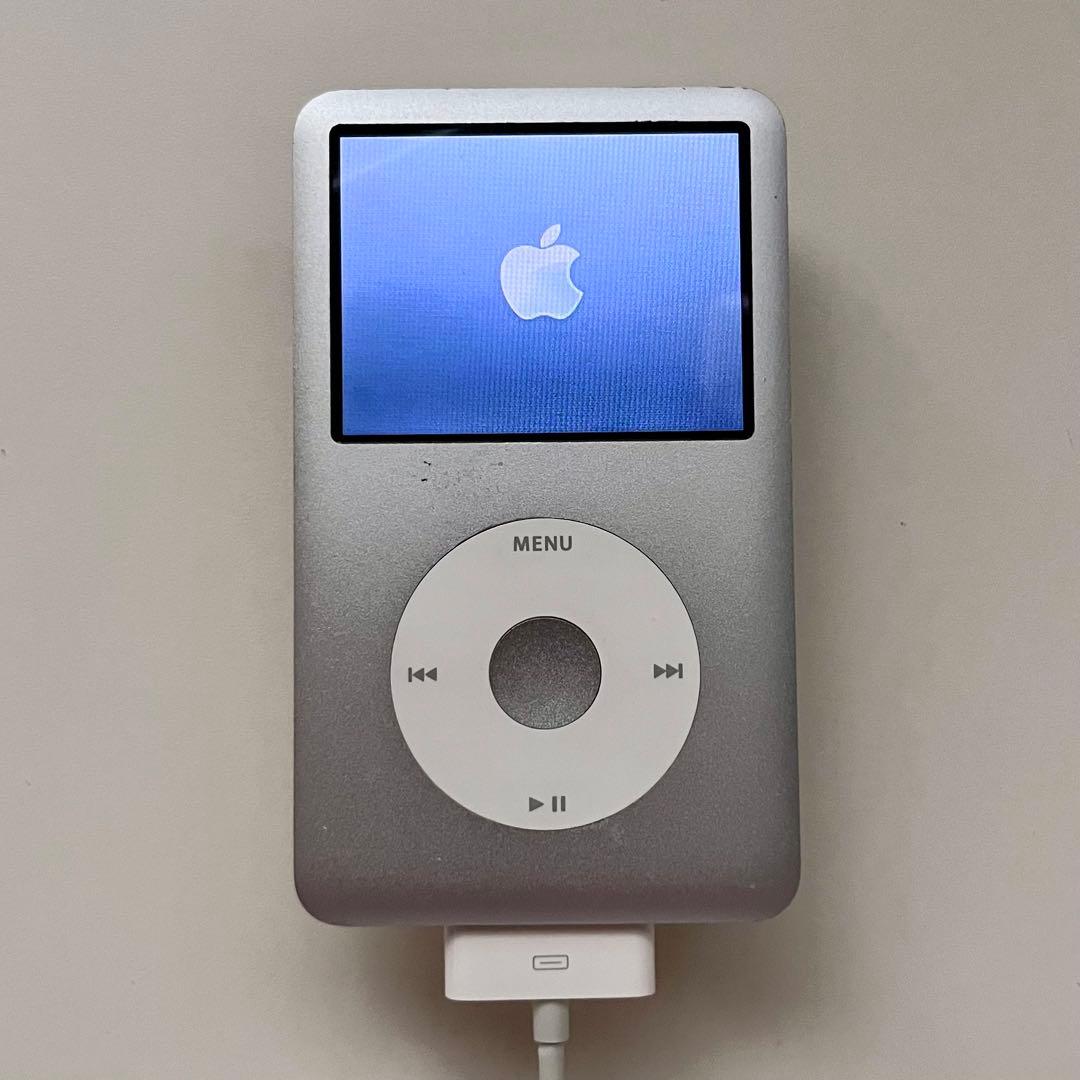 iPod classic クラシック160GB シルバー ジャンク +充電コード