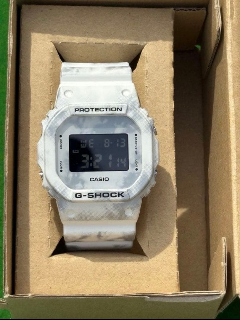 新品美品‼️G-SHOCK DW-5600GC-7JF 国内正規品 ホワイト限定