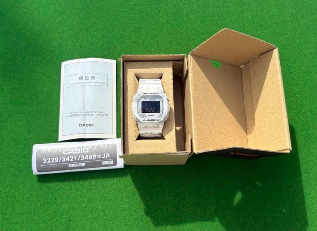 新品美品‼️G-SHOCK DW-5600GC-7JF 国内正規品 ホワイト限定
