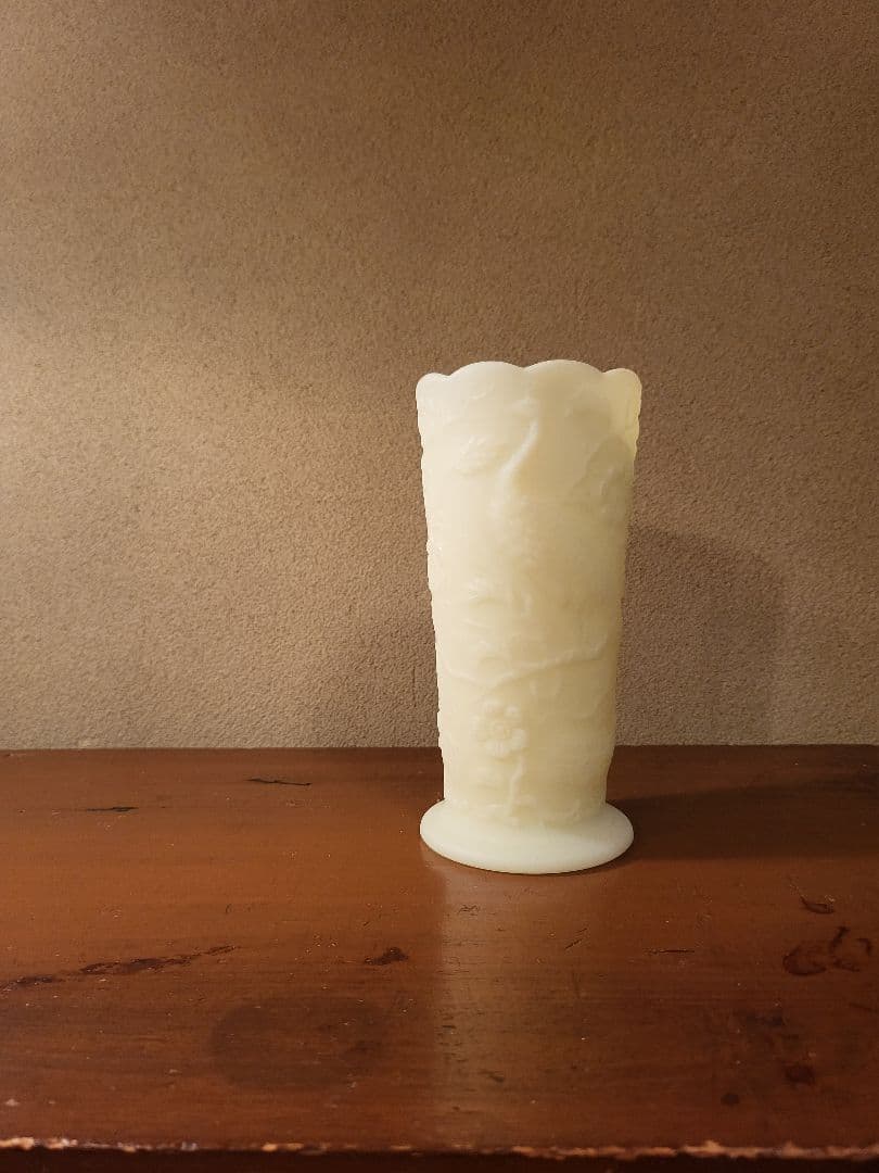 花瓶　フラワーベース　ウランガラス