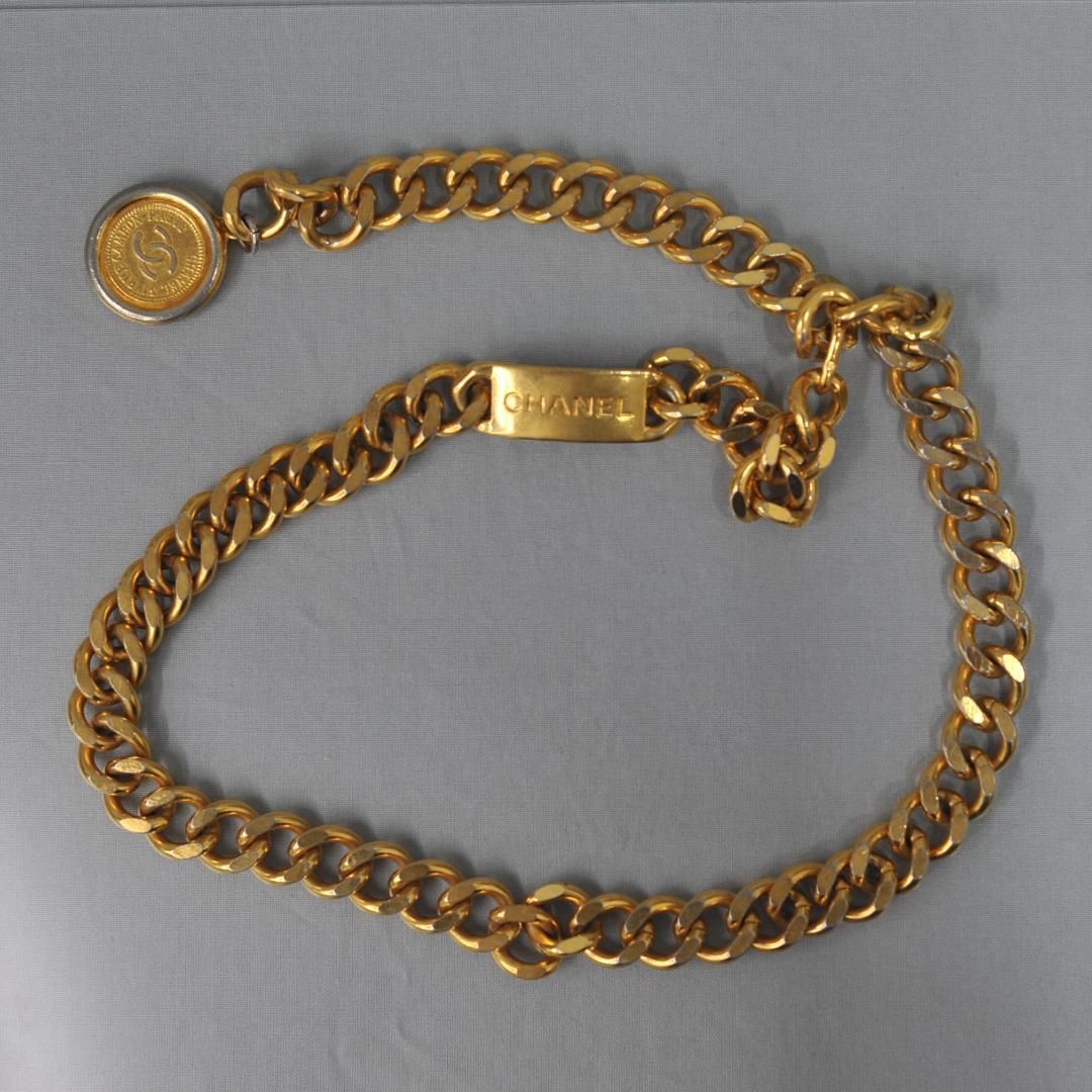 C*e様 シャネル　チェーンベルト　メダル／ロゴプレート