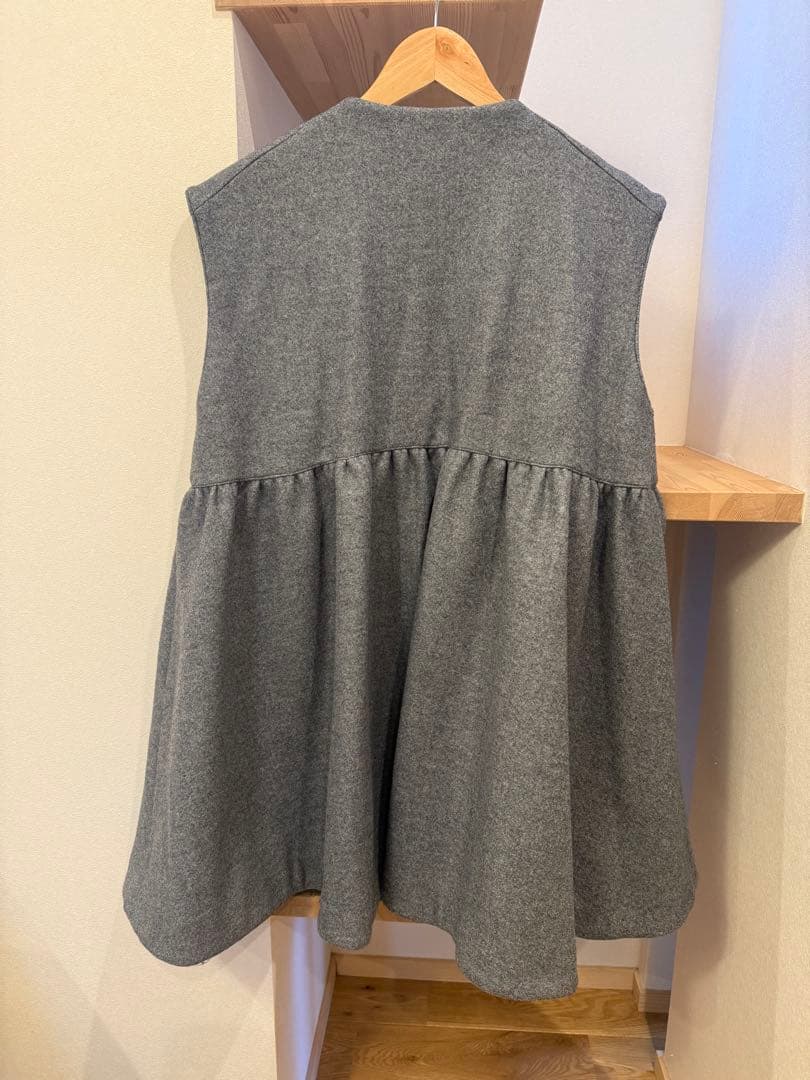 【お値下げしました】ella マシュマロウールタッチジレ　グレー