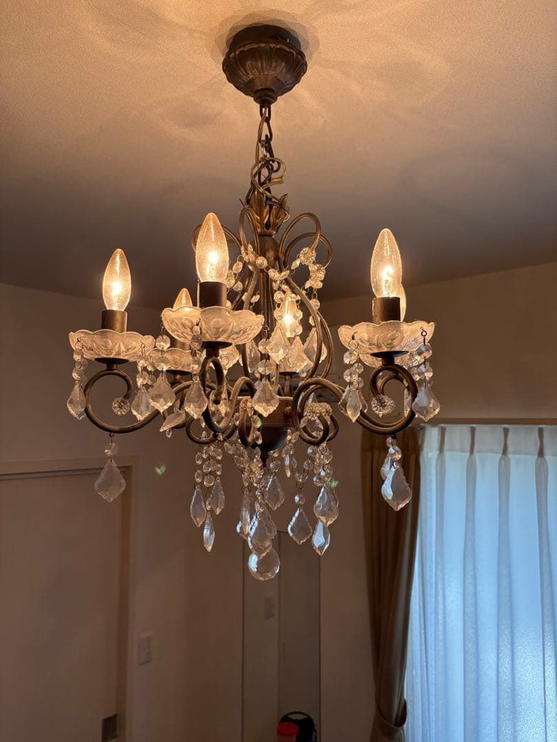 シャンデリア クリスタル アンティーク6灯 フラワー型お値下げしました。