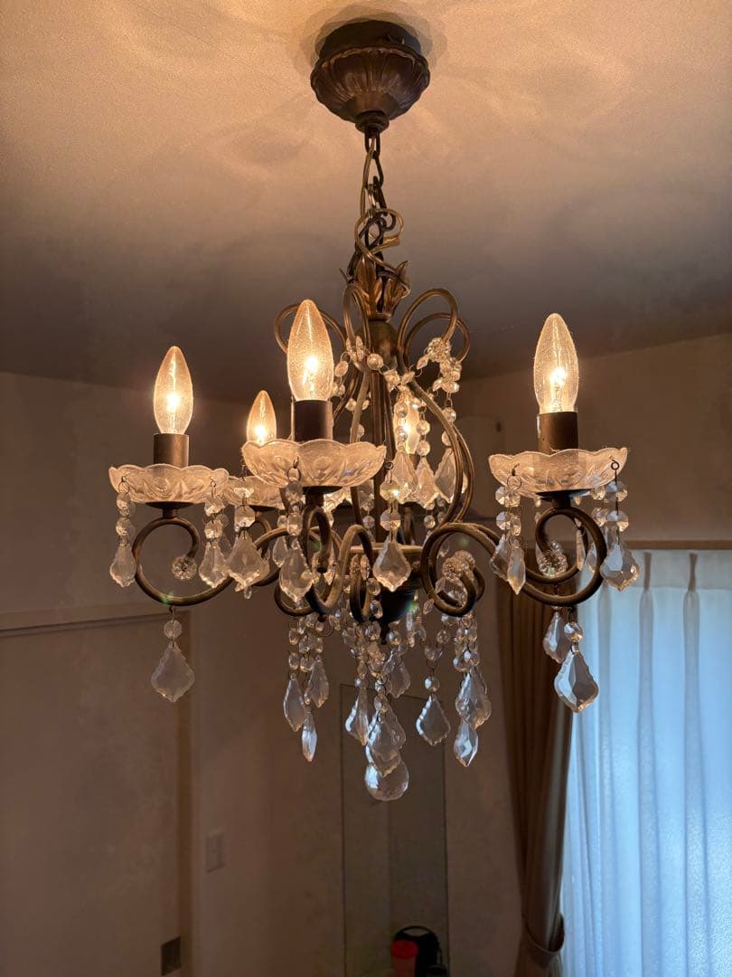 シャンデリア クリスタル アンティーク6灯 フラワー型お値下げしました。