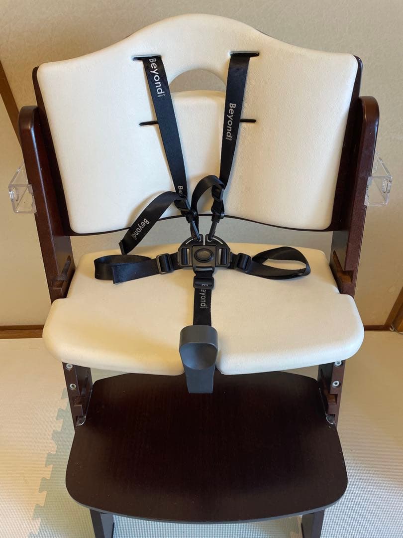 ビヨンドジュニア ハイチェア