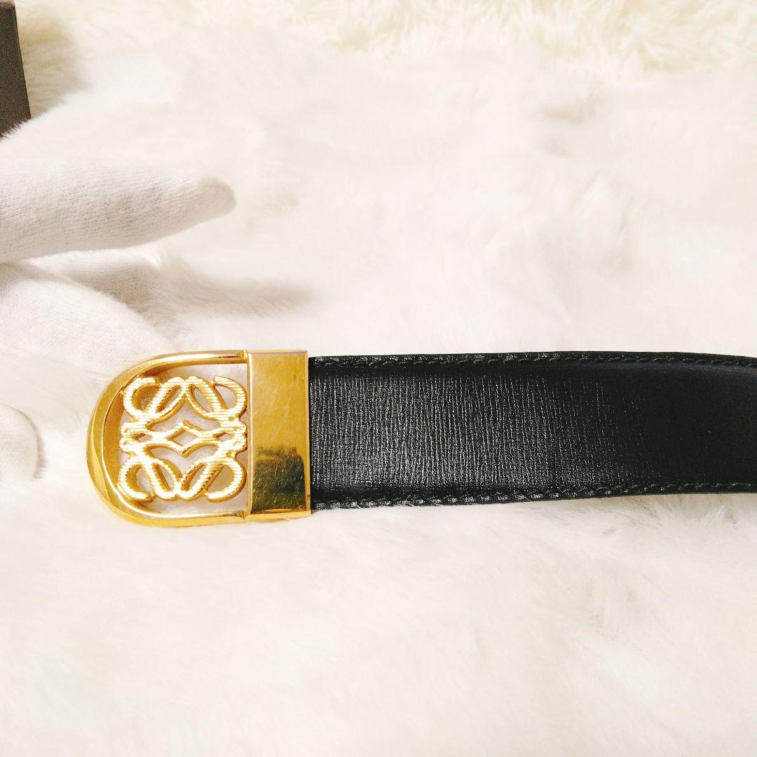 【美品】LOEWEアナグラム　ベルトレディース　ゴールドバックル　レザー