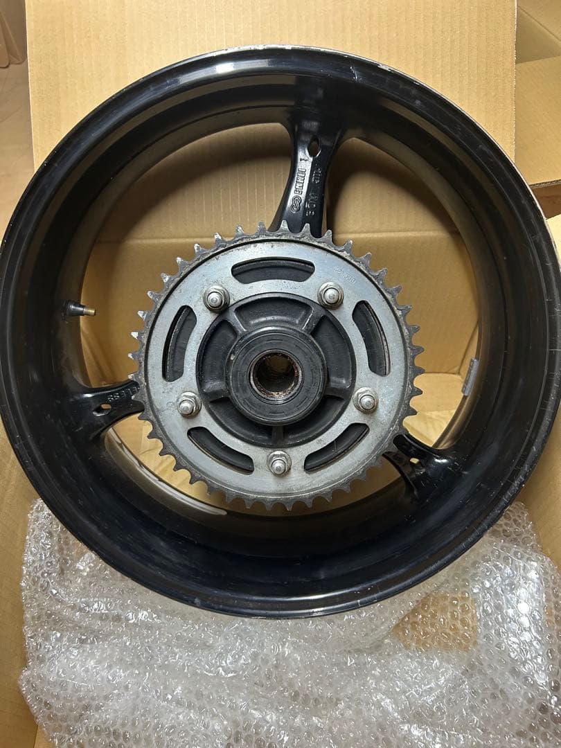 SUZUKI GSX-R 1000 K5純正リアホイール