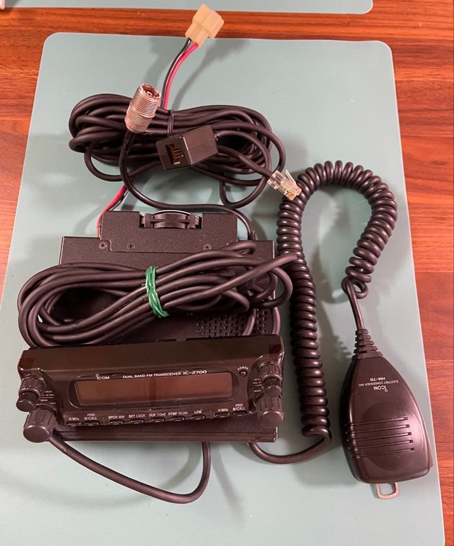 Icom IC-2700 トランシーバー