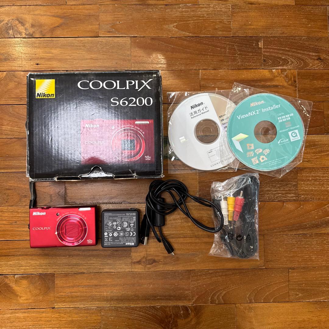 Nikon COOLPIX S6200 レッド　美品　動作確認済み　デジカメ