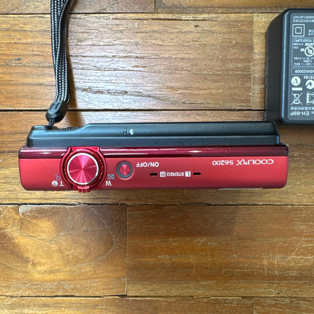 Nikon COOLPIX S6200 レッド　美品　動作確認済み　デジカメ