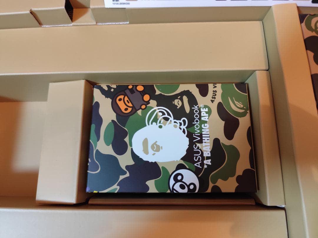 asus vivobook BAPE の付属品