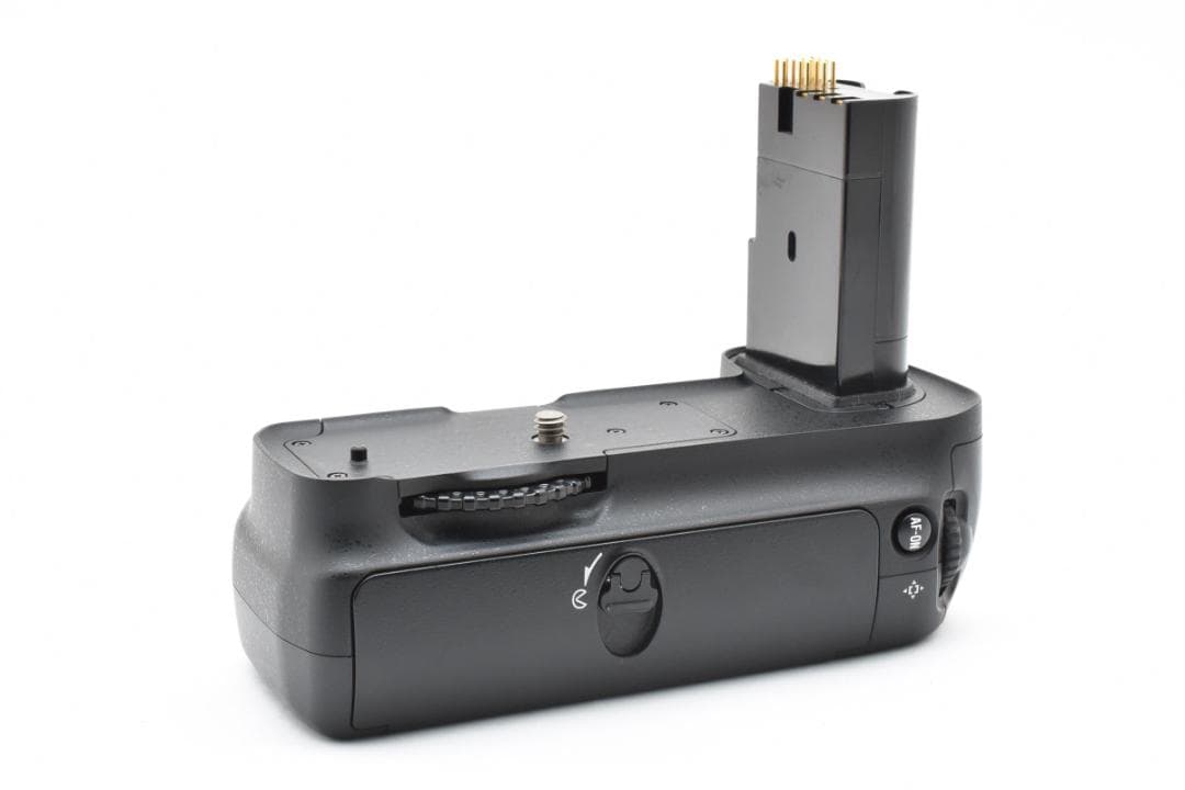 Nikon D200用バッテリーグリップ　MB-200　A008