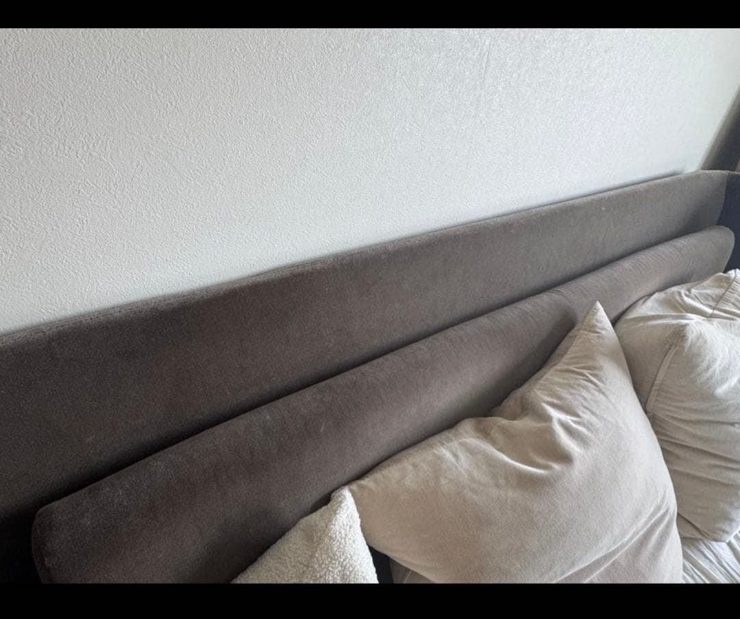 Bo Concept Austin クイーンサイズベッド　マットレス付き