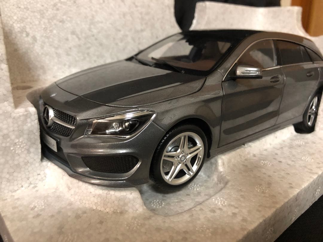 [新品]ディラー販売品Mercedes Benz 1/18CLAクラスシルバー