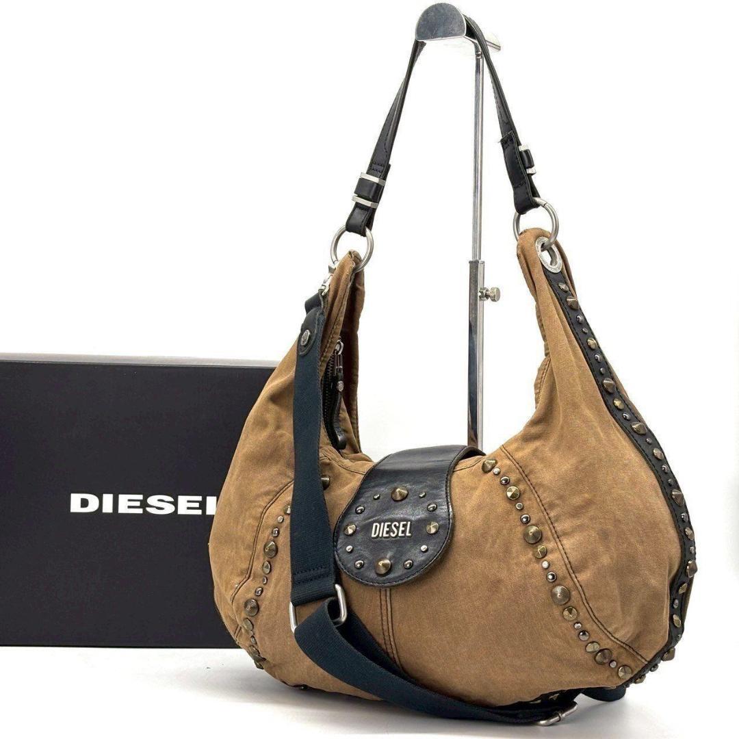 DIESEL　ショルダーバッグ 2WAY ワンショルダー ハーフムーン　ブラウン