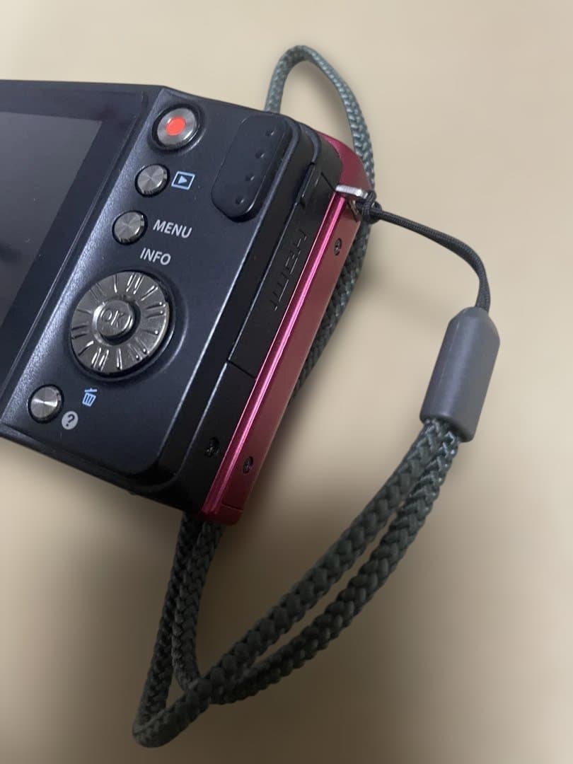 OLYMPUS オリンパス コンパクトデジタルカメラ SZ-11 カド付き