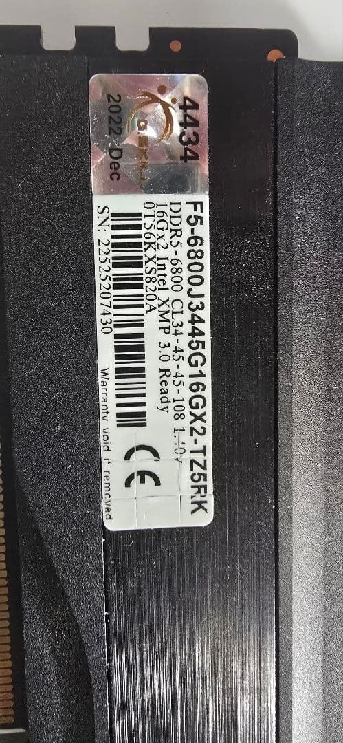 メモリー Trident Z5 RGB DDR5 32GB 6800 CL34