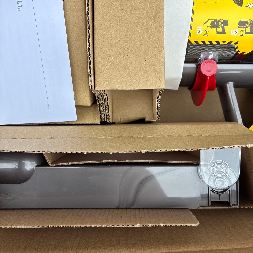 ダイソン　掃除機　dyson cyclone V10 sv12 fluffy