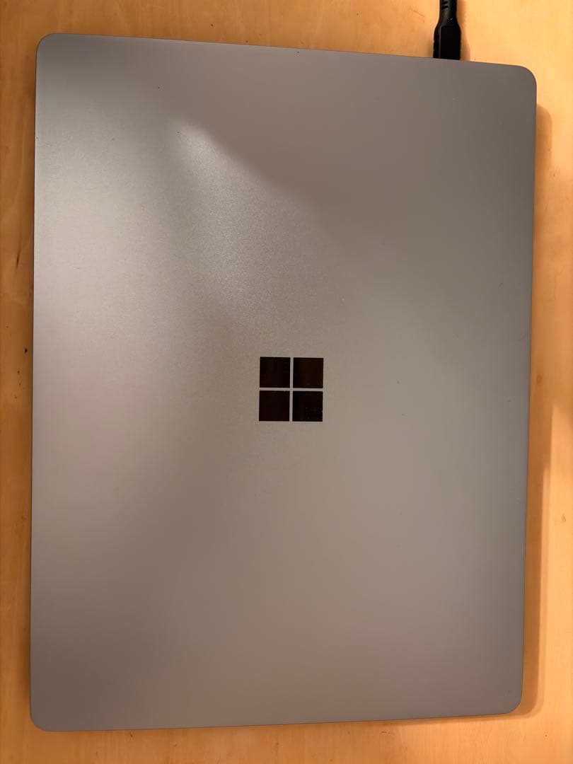 Microsoft Surface Laptop Go シルバー