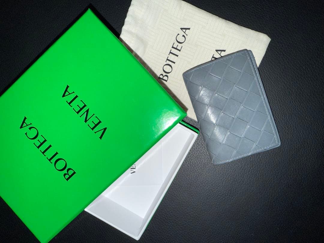 BOTTEGA VENETA グレー レザー 名刺入れ