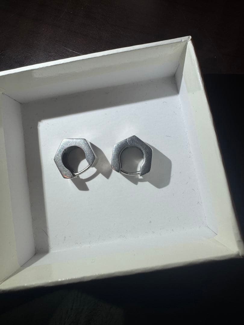 Maison Margiela 両耳ピアス