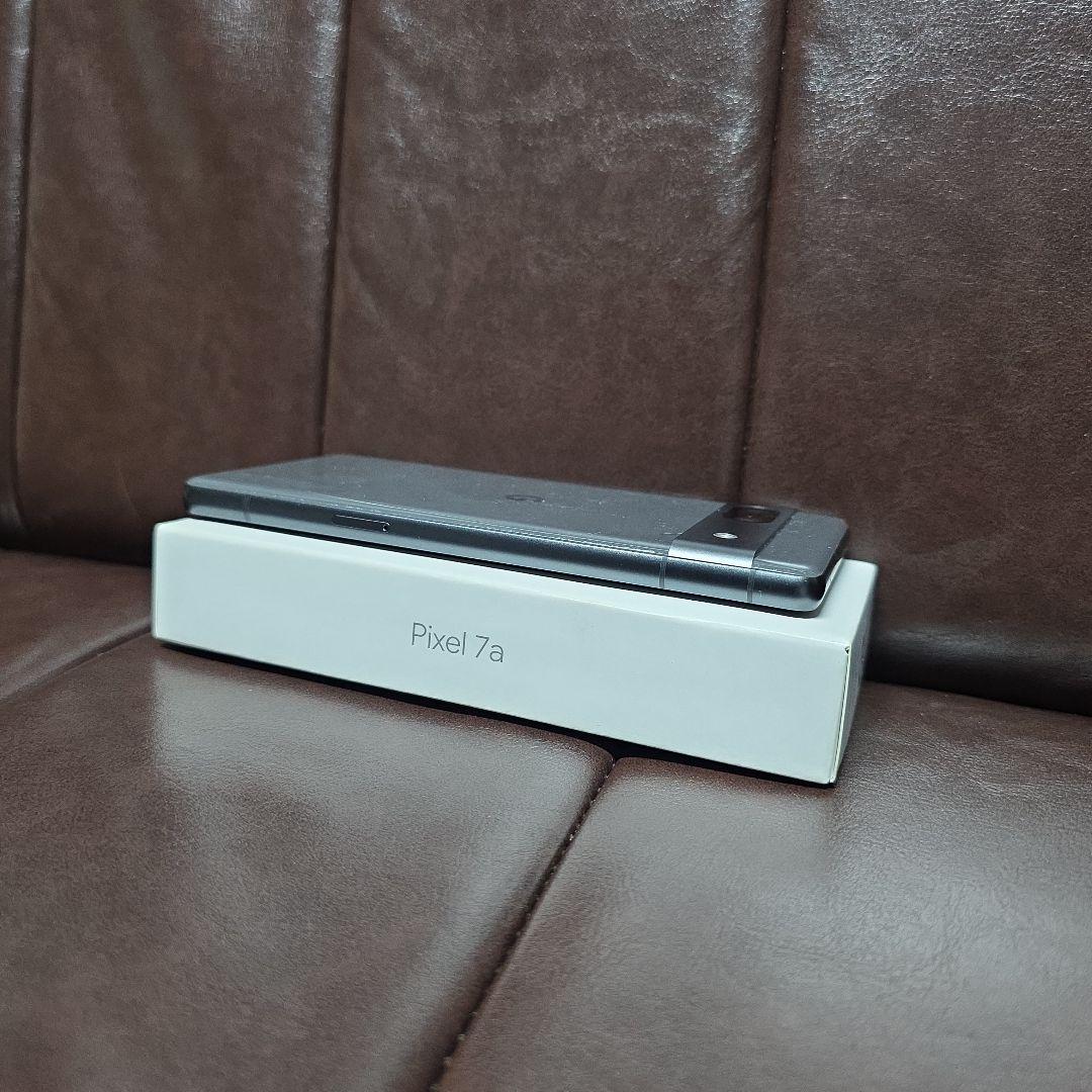 美品　Google Pixel 7a チャコール 128 GB