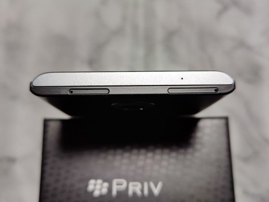 BlackBerry Priv (STV100-3) 韓国版