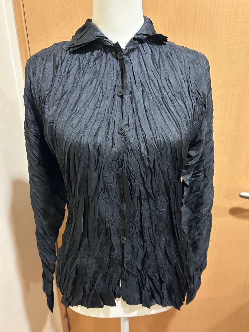 ⭐️プリーツプリーズ黒トップス極美品⭐️