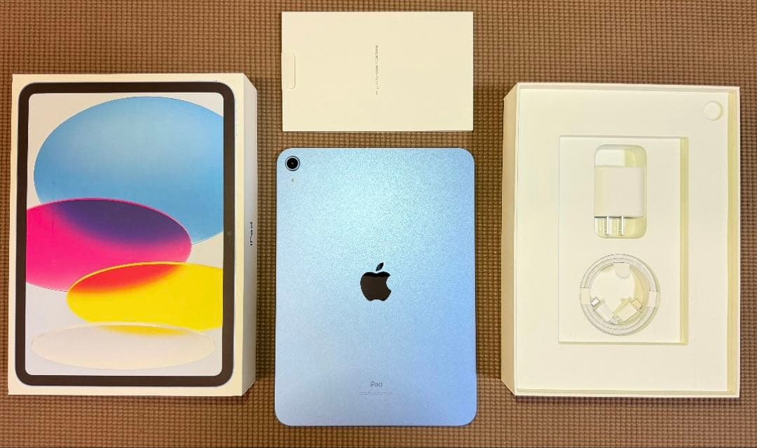 【美品】iPad 第10世代 10.9インチ 64GB ブルー　箱・付属品付き